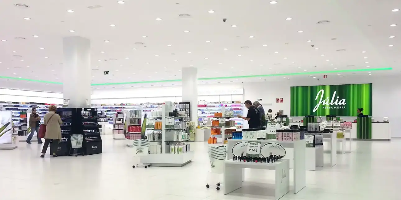 Iluminación profesional LED en Madrid HiFi | Proyecto Luxes