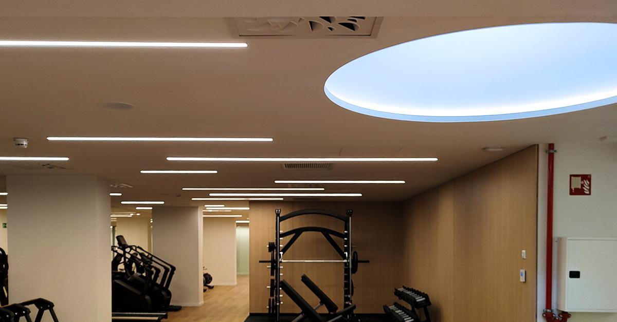 Iluminación Gimnasio Urban22BCN@ luxes